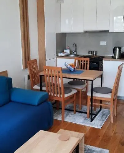 - Titova Apartman Palisat