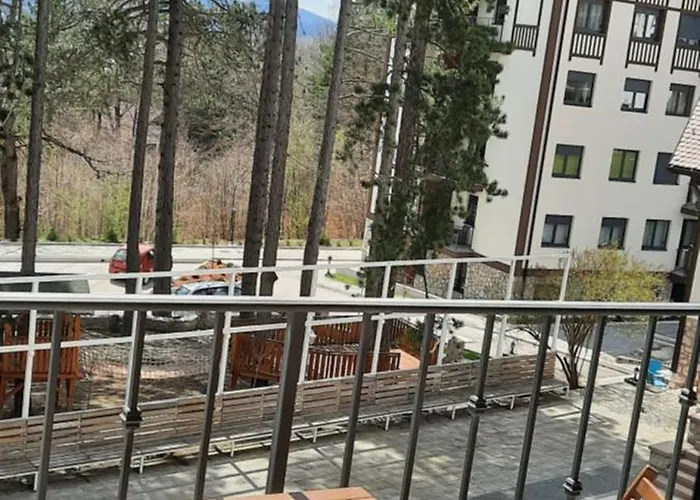 - Titova Apartman Palisat